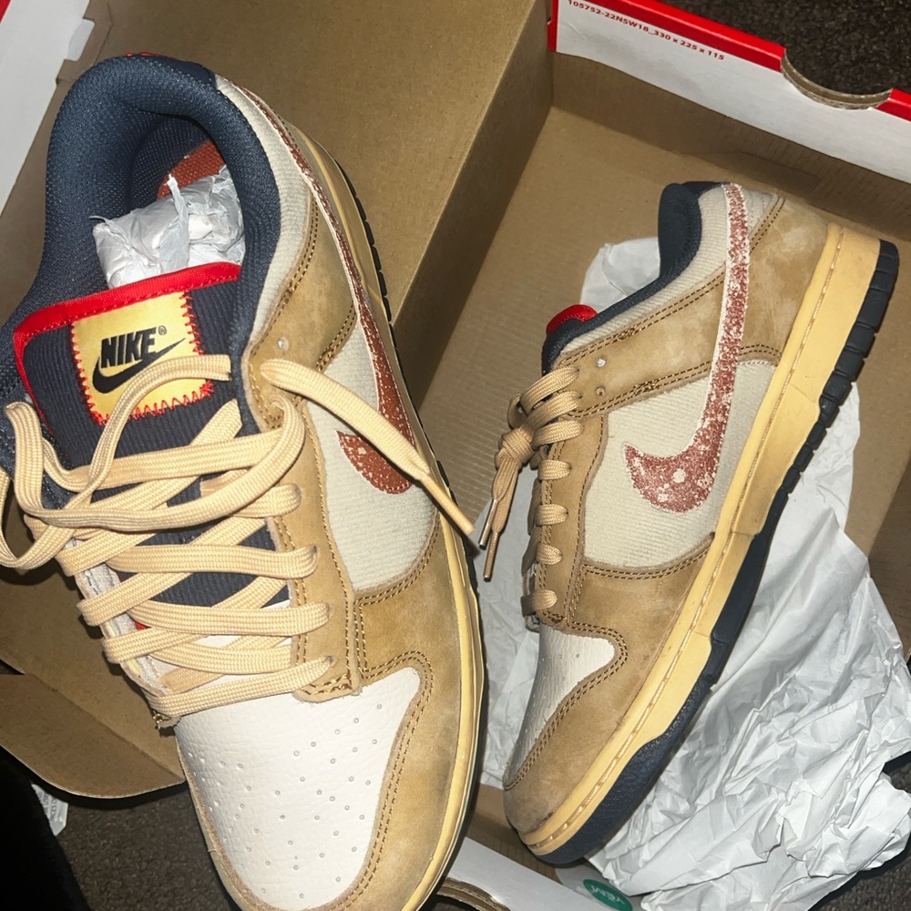 Nike Dunk Low - Picture 2 of 3
